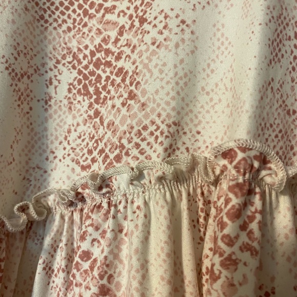 Altar’d state medium snakeskin pastel tank top - Picture 9 of 9